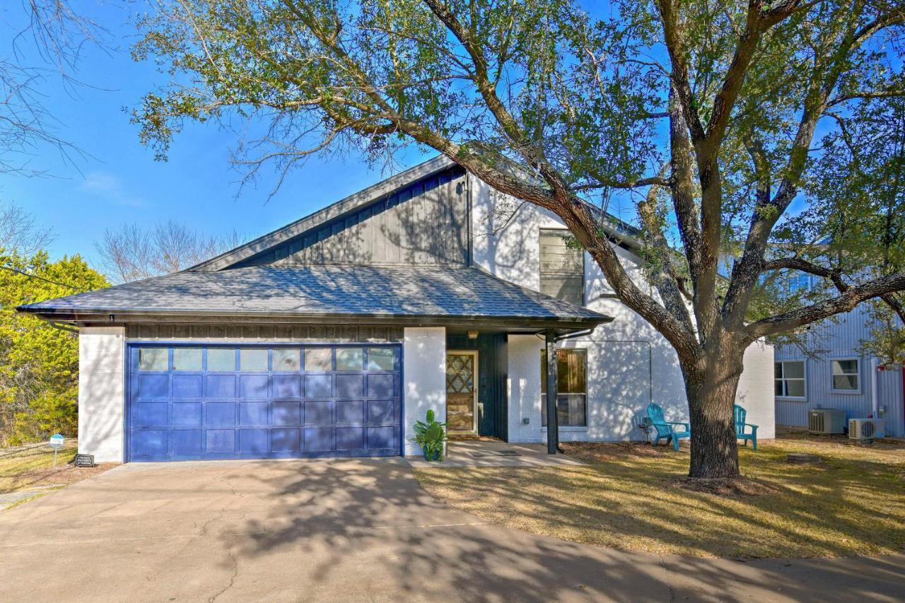 Chic Lakefront Granbury Getaway With Private Dock! Exterior photo